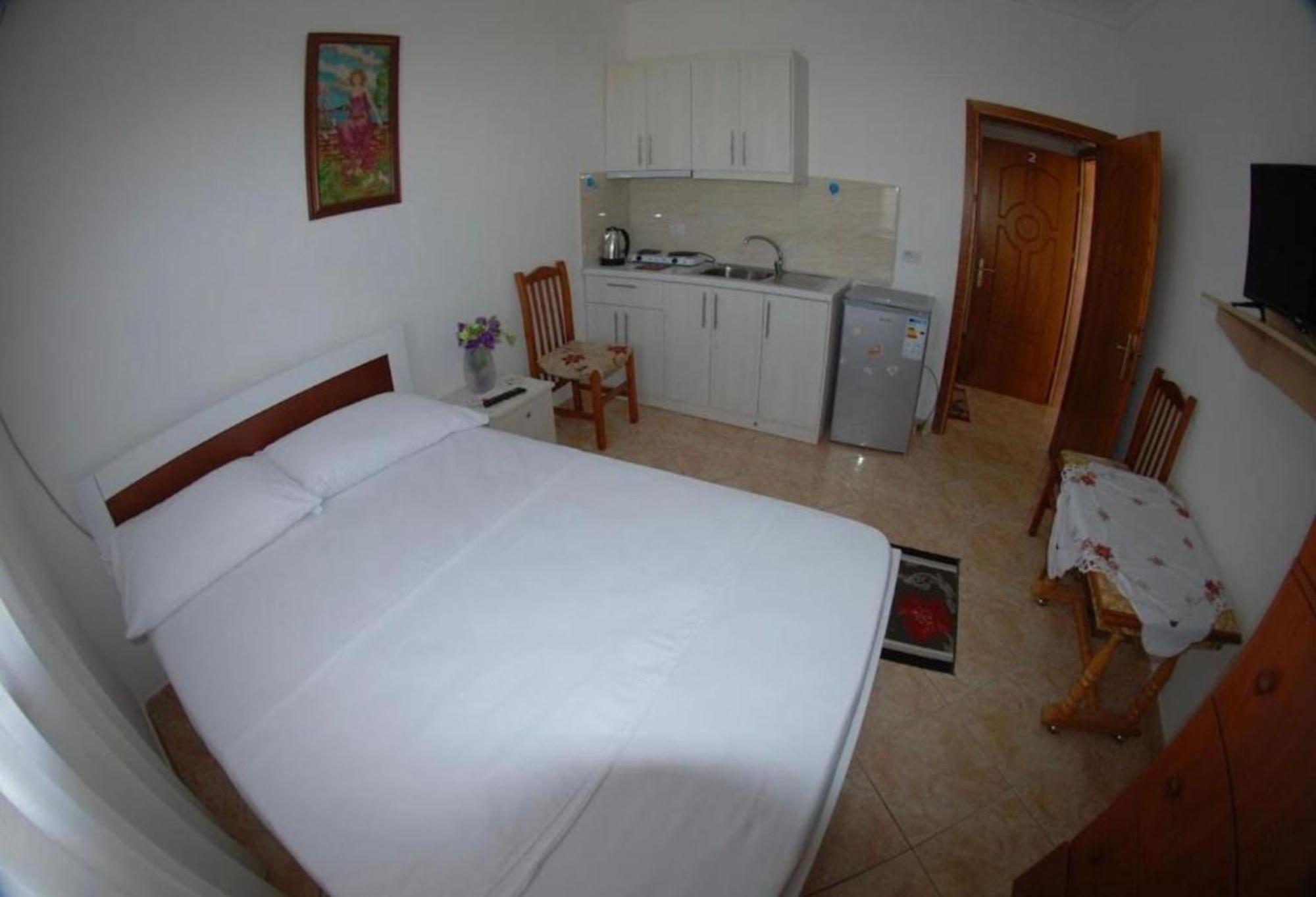 Vila Paza Sarandë Exteriör bild