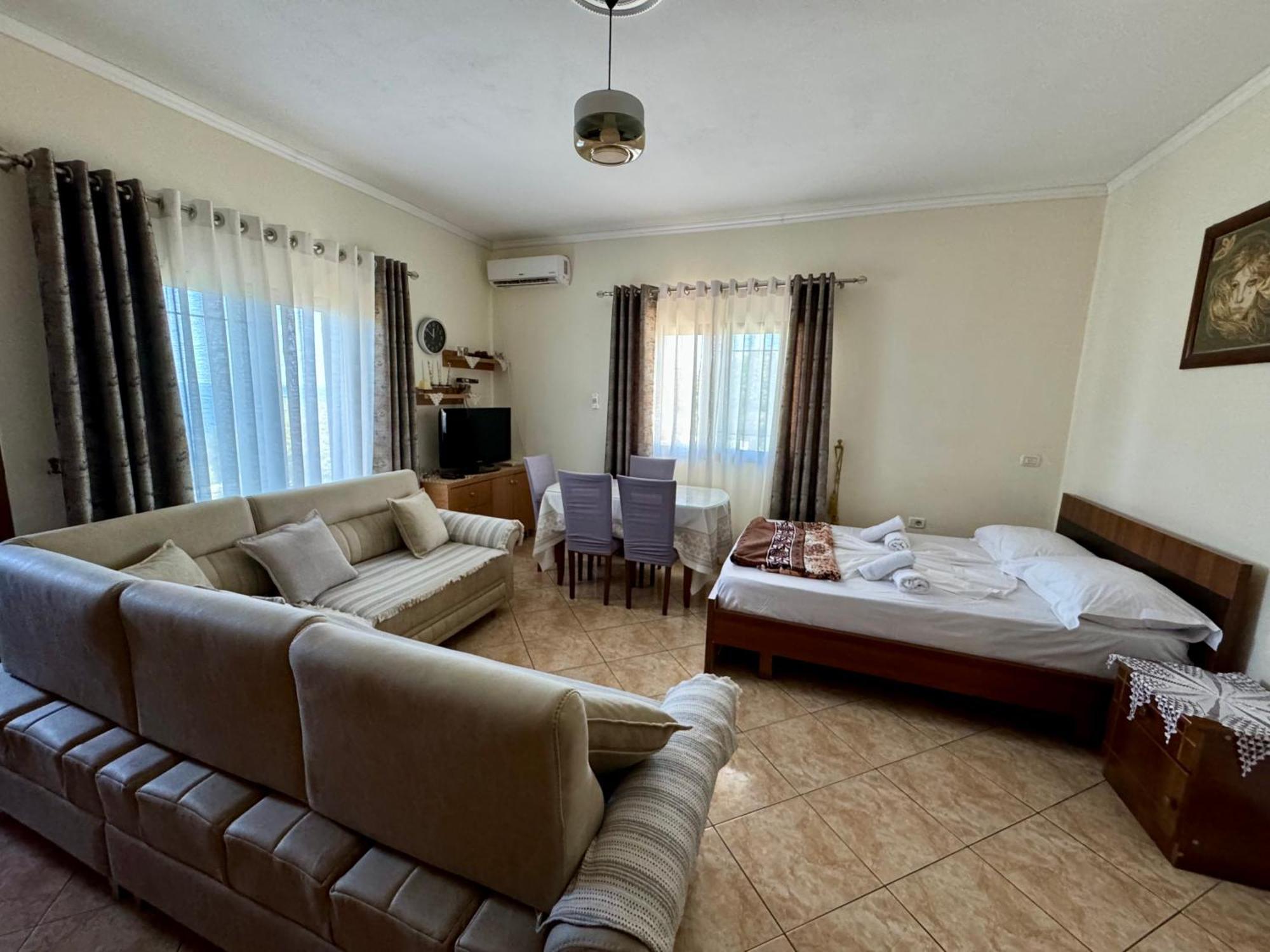Vila Paza Sarandë Exteriör bild