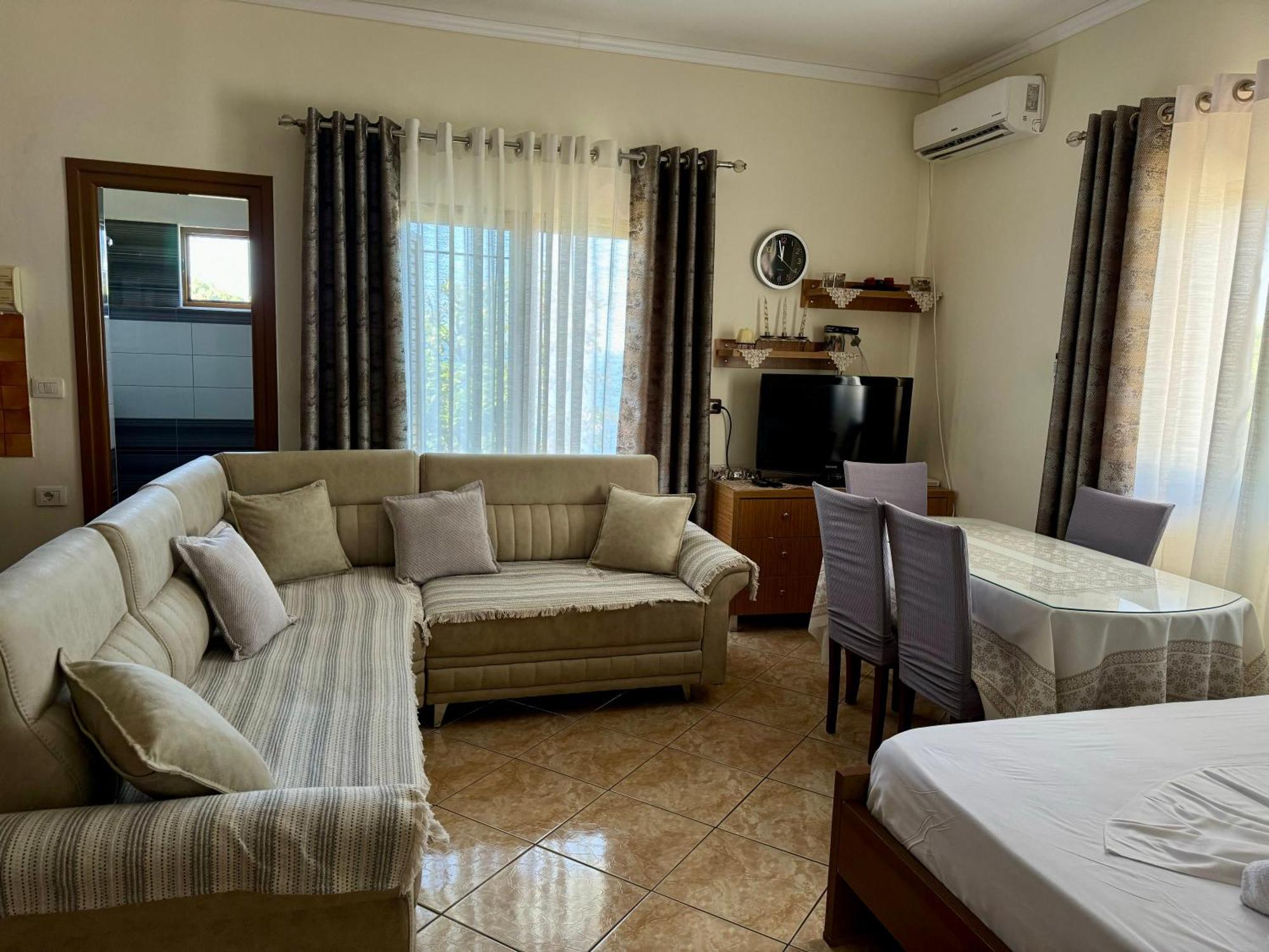 Vila Paza Sarandë Exteriör bild
