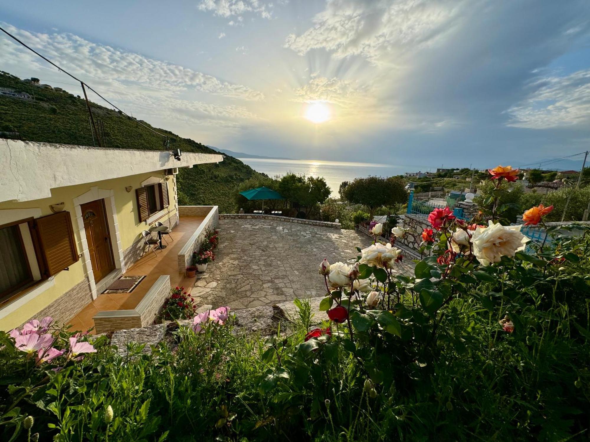 Vila Paza Sarandë Exteriör bild